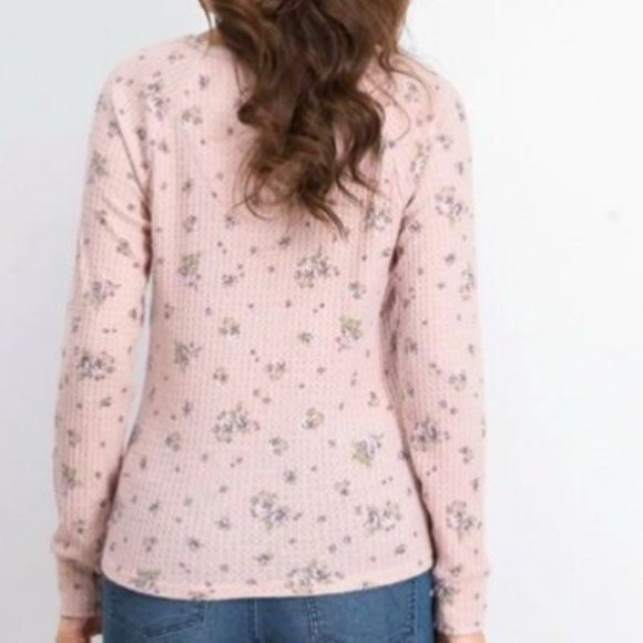 NWT Ultra Flirt Floral Print Waffle Texture Top - Picture 2 of 3